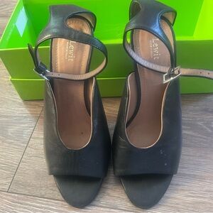 Lewit Black Open-Toe Heels